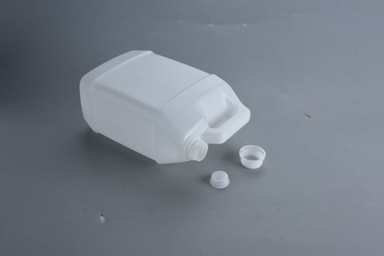 4L anpassbares Plastik Jerry Can Knappkopf Quadratform HDPE Material 2mm Wandstärke 30mm Außendurchmesser